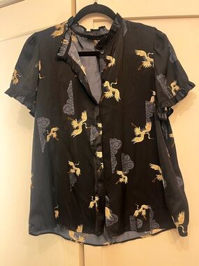 Tahari Black Short-Sleeve Crane Print Shirt